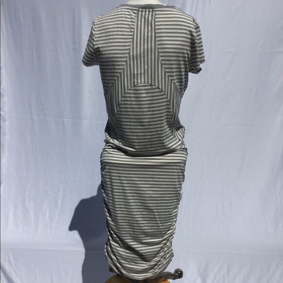 Athleta V-Neck Short Sleeve Dress Size S - Picture 4 of 7
